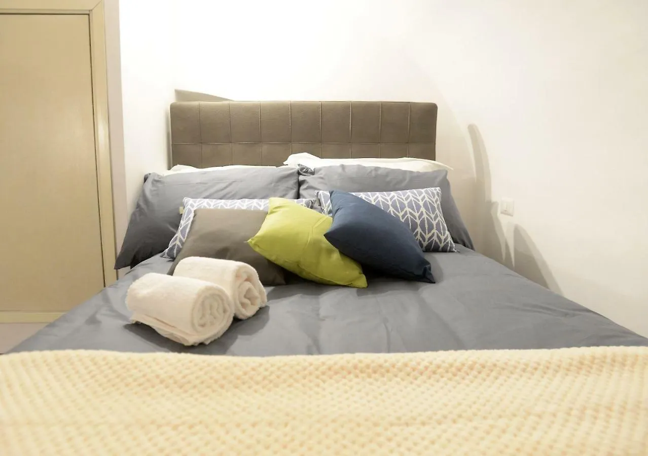 Апартаменты Home Alex Рим
